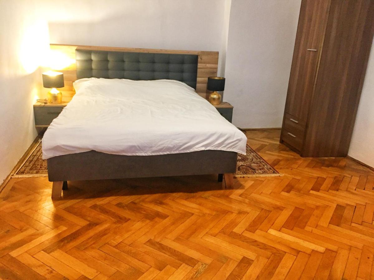 Piata Sfatului Residence Braşov Buitenkant foto